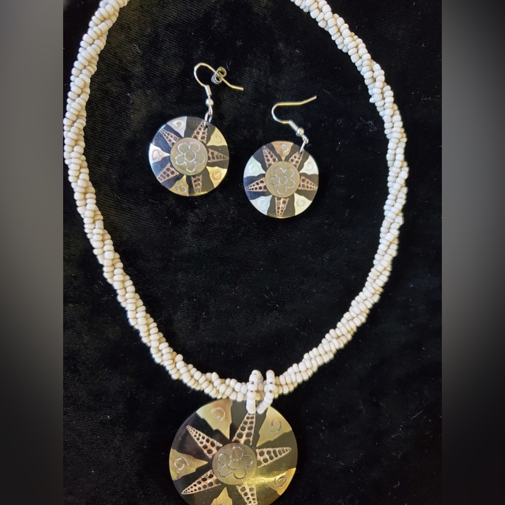 Necklace and earring set